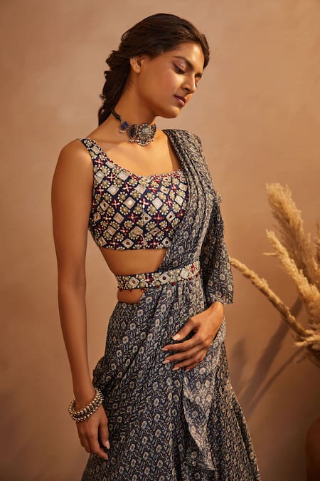 Aneesh Agarwaal_Blue Chinon Chiffon Abstract Print, Mirror, Sequin Pre-draped Saree With Blouse _Online_at_Aza_Fashions