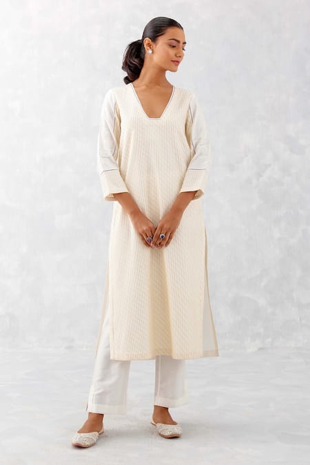 Devnaagri Yellow Cotton, , Organza Embroidery, Pintucked Straight Kurta Pant Set Online at Aza Fashions Devnaagri_Yellow Cotton, , Organza Embroidery, Pintucked Straight Kurta Pant Set _Online_at_Aza_Fashions