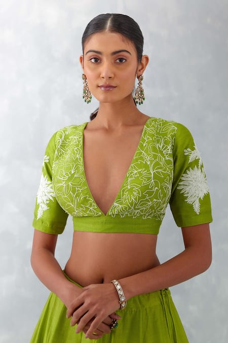 Devnaagri_Green Raw And Organza Embroidery Thread V Neck Floral Lehenga Set _at_Aza_Fashions