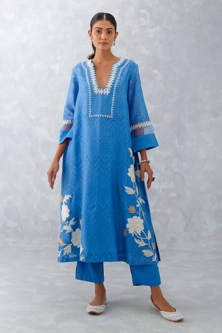 Devnaagri_Blue Silk Organza Beads, Lace, Embroidery V-neck Thread Straight Kurta Set _Online_at_Aza_Fashions
