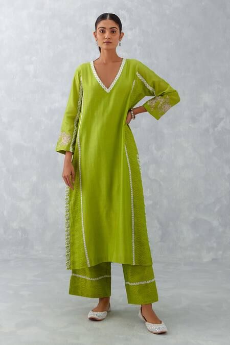 Devnaagri Green , Chanderi, , Dori Straight Kurta Pant Set Online at Aza Fashions Devnaagri_Green , Chanderi, , Dori Straight Kurta Pant Set _Online_at_Aza_Fashions