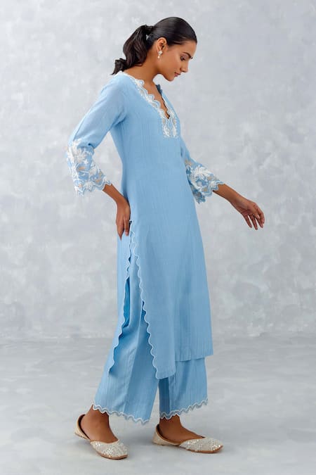 Buy_Devnaagri_Blue Chanderi, Silk Organza Embroidery, Cut Work Plunge Neck Pattern Kurta Set _Online_at_Aza_Fashions