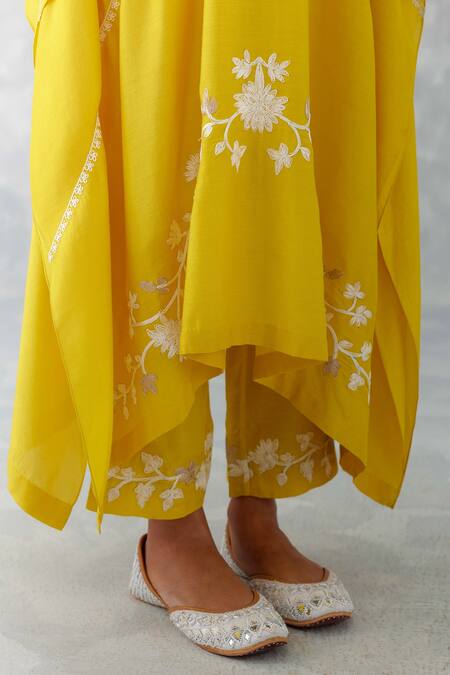 Shop_Devnaagri_Yellow Muslin Embroidery V-neck Flower Kaftan And Pant Set _Online_at_Aza_Fashions