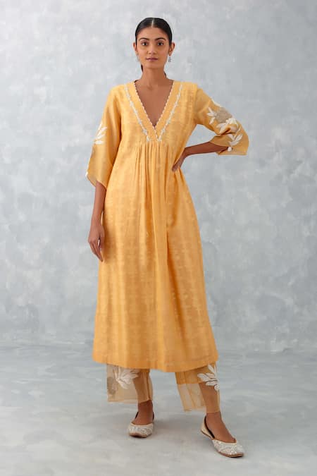 Devnaagri_Peach , Chanderi, Organza Embroidery, Lace Plunge Ikat Print Kurta Set _Online_at_Aza_Fashions