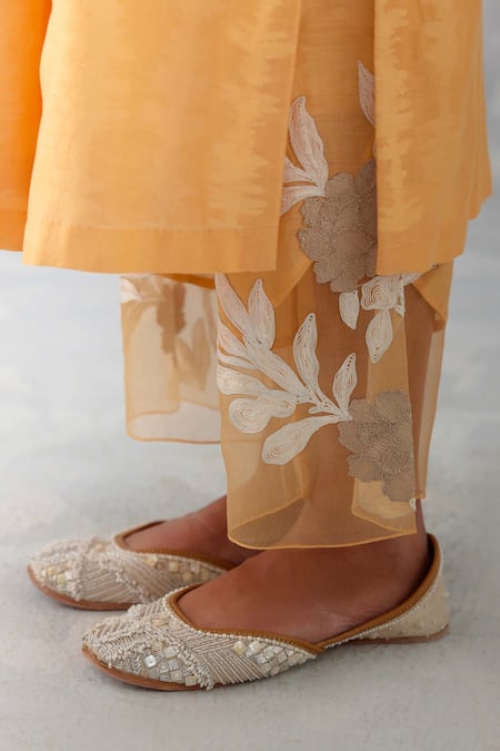 Shop_Devnaagri_Peach , Chanderi, Organza Embroidery, Lace Plunge Ikat Print Kurta Set _Online_at_Aza_Fashions