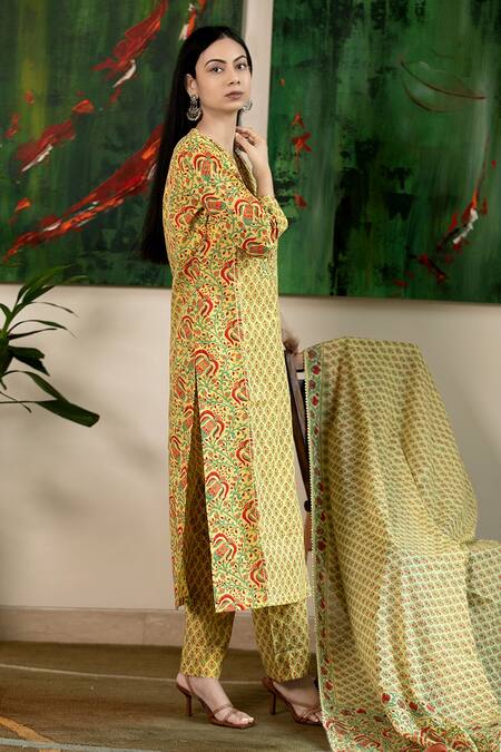 Shop_Abbaran_Yellow Cambric Dupatta Mulmul Round Hand Block Print Kurta Set _Online_at_Aza_Fashions