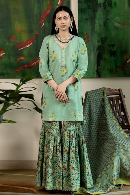 Buy_Abbaran_Green Cotton Cambric Dupatta Mulmul V Neck Block Print Kurta Gharara Set _Online_at_Aza_Fashions