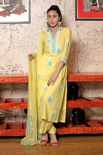 Cambric Cotton Kurta And Mulmul Dupatta With Block Print main image 1