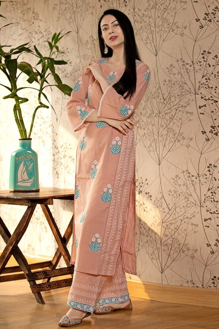 Shop Abbaran Pink Cotton Cambric Dupatta Chiffon Round Hand Block Printed Kurta Set Online at Aza Fashions Shop_Abbaran_Pink Cotton Cambric Dupatta Chiffon Round Hand Block Printed Kurta Set _Online_at_Aza_Fashions