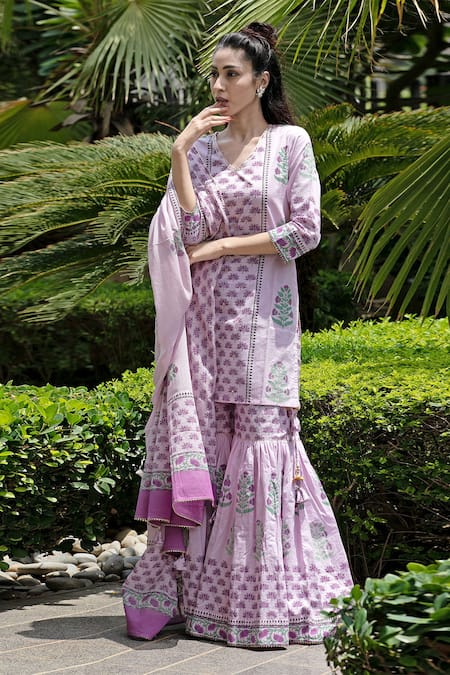 Buy_Abbaran_Purple Cotton Cambric Dupatta Mulmul V Neck Block Print Kurta Gharara Set _Online_at_Aza_Fashions