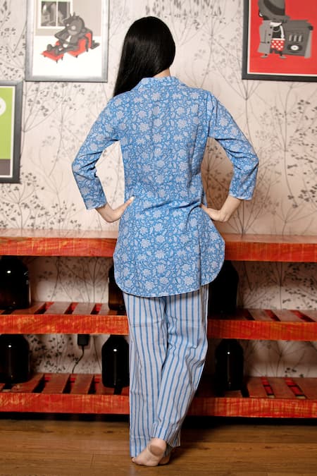 Shop Abbaran Blue Cotton Notched Collar Block Print Kurta And Pant Set at Aza Fashions Shop_Abbaran_Blue Cotton Notched Collar Block Print Kurta And Pant Set _at_Aza_Fashions