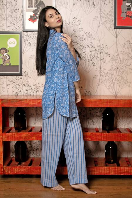 Abbaran Blue Cotton Notched Collar Block Print Kurta And Pant Set Online at Aza Fashions Abbaran_Blue Cotton Notched Collar Block Print Kurta And Pant Set _Online_at_Aza_Fashions