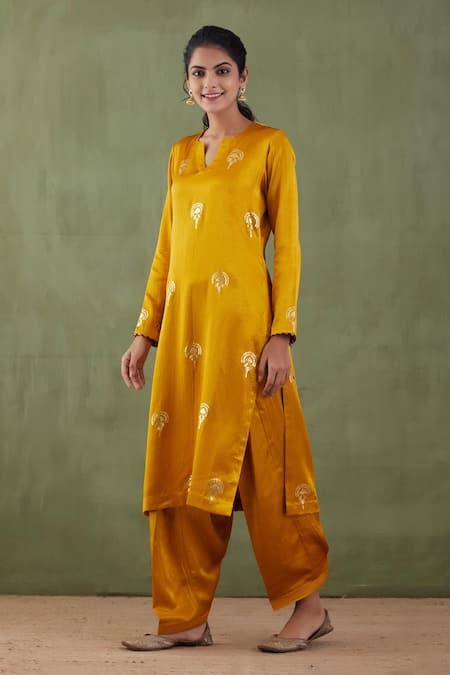 Abbaran_Yellow Mashru Floral Notched Foil Print Kurta And Salwar Set _Online_at_Aza_Fashions