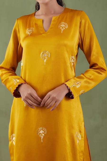 Buy_Abbaran_Yellow Mashru Floral Notched Foil Print Kurta And Salwar Set _Online_at_Aza_Fashions