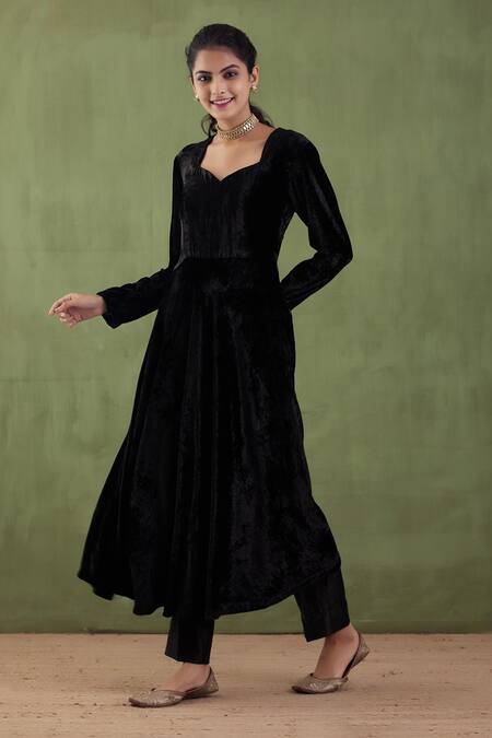 Buy_Abbaran_Black Silk Velvet V Neck Anarkali And Palazzo Set _Online_at_Aza_Fashions