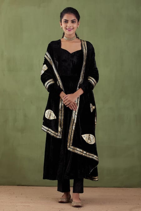 Abbaran_Black Silk Velvet Foil Print Shawl_Online_at_Aza_Fashions
