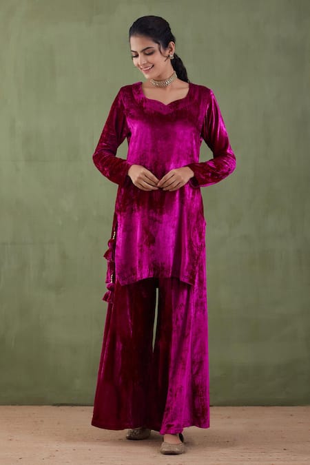 Buy_Abbaran_Purple Silk Velvet Floral Leaf Neck Kurta Set _Online_at_Aza_Fashions