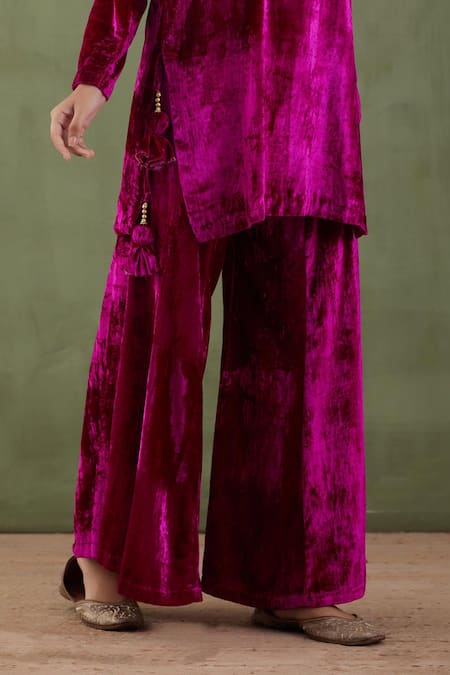 Abbaran_Purple Silk Velvet Leaf Neck Kurta And Sharara Set _at_Aza_Fashions