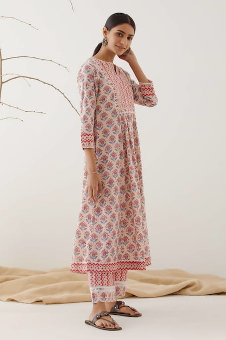 Abbaran_Pink Cotton Cambric Floral Motifs Notched Hand Block Print Kurta Palazzo Set _Online_at_Aza_Fashions