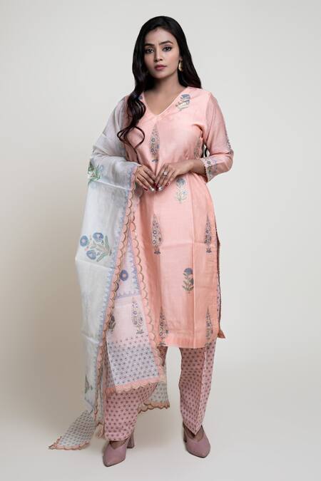 Buy_Abbaran_Peach Chanderi, Cotton Cambric Block , Foil V Neck Kurta Set _Online_at_Aza_Fashions
