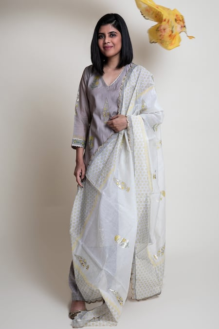Abbaran_Grey Chanderi, Cotton Cambric Block , Foil V Neck Kurta Set _Online_at_Aza_Fashions