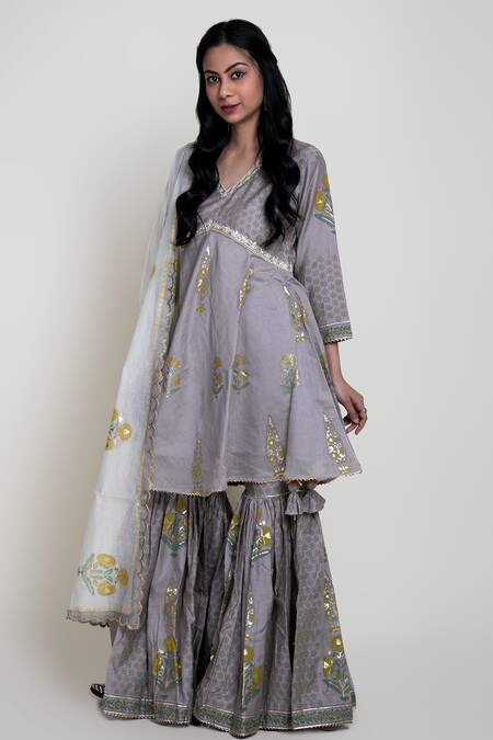 Abbaran Grey Chanderi Block , Foil V Neck Kurta Gharara Set Online at Aza Fashions Abbaran_Grey Chanderi Block , Foil V Neck Kurta Gharara Set _Online_at_Aza_Fashions