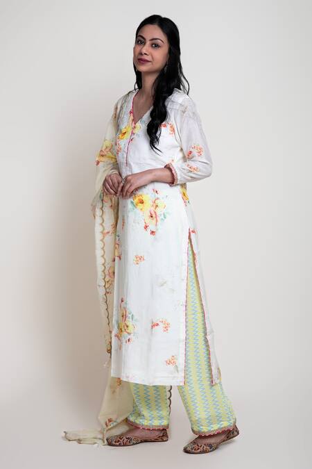 Buy Abbaran White Chanderi, Cotton Silk Digital Print Round Floral Kurta Palazzo Set Online at Aza Fashions Buy_Abbaran_White Chanderi, Cotton Silk Digital Print Round Floral Kurta Palazzo Set_Online_at_Aza_Fashions