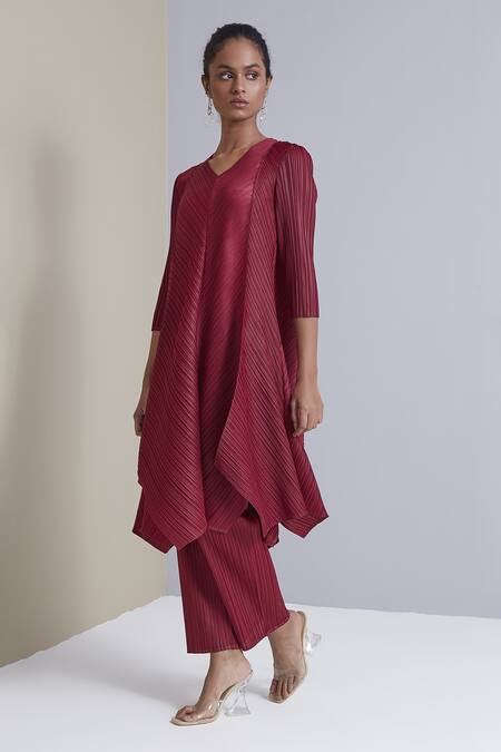 Buy_Scarlet Sage_Red 100% Polyester V Neck Zola Chevron Pleated Tunic And Pant Set_Online_at_Aza_Fashions
