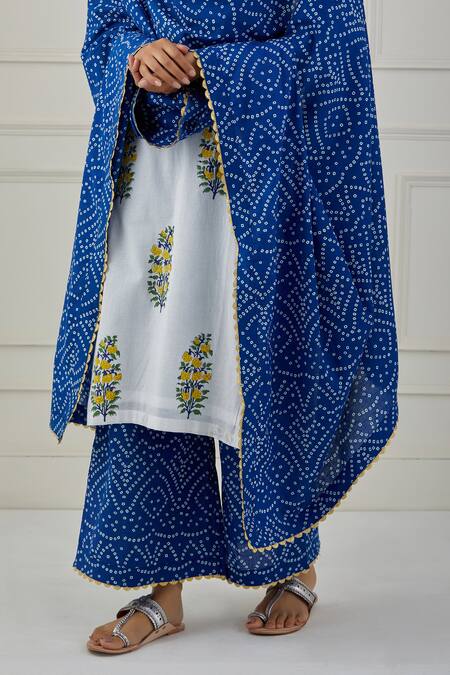 Shop_Musal_Blue Cotton Embroidery, Lace V-neck Neel Printed Kurta Pant Set _Online_at_Aza_Fashions
