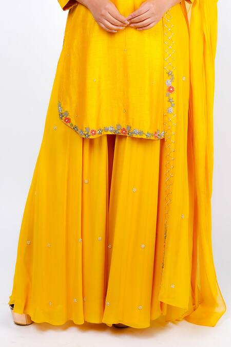 Buy Geetika Jain Yellow Organza, Georgette, Embroidery, Dabka Floral Kurta Set Online at Aza Fashions Buy_Geetika Jain_Yellow Organza, Georgette, Embroidery, Dabka Floral Kurta Set_Online_at_Aza_Fashions