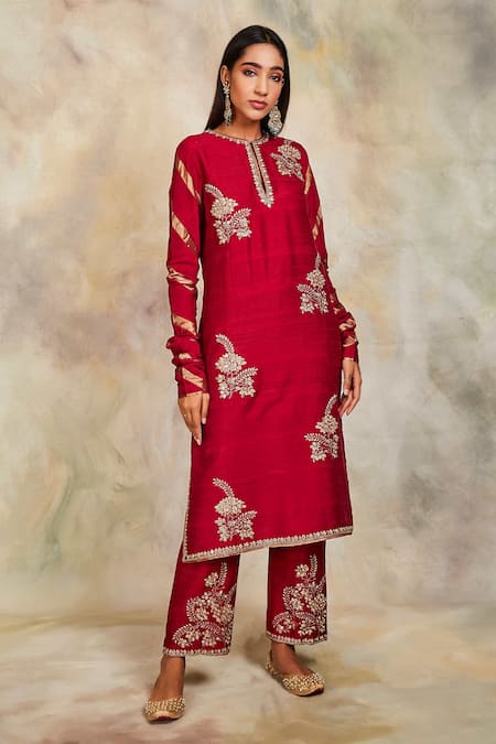 Sue Mue Maroon Raw Silk Round Embroidered Kurta Set Online at Aza Fashions Sue Mue_Maroon Raw Silk Round Embroidered Kurta Set_Online_at_Aza_Fashions