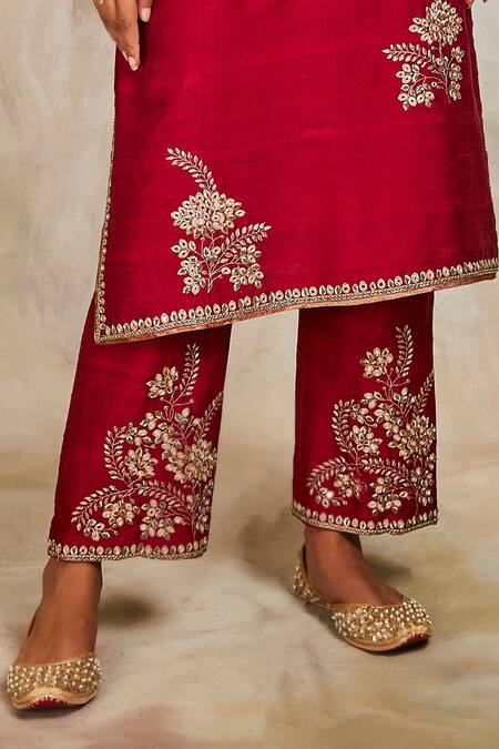 Sue Mue Maroon Raw Silk Round Embroidered Kurta Set at Aza Fashions Sue Mue_Maroon Raw Silk Round Embroidered Kurta Set_at_Aza_Fashions