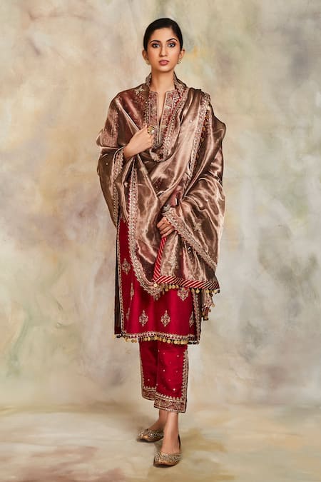 Sue Mue Embroidered Kurta Set 