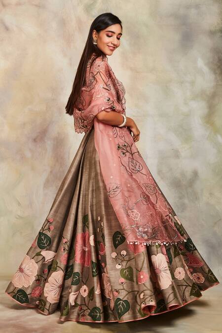 Sue Mue Green Raw Silk And Organza Scoop Neck Embroidered Lehenga Set Online at Aza Fashions Sue Mue_Green Raw Silk And Organza Scoop Neck Embroidered Lehenga Set _Online_at_Aza_Fashions