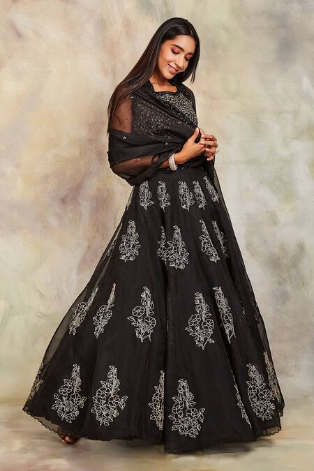 Sue Mue Black Organza Round Embroidered Lehenga Set Online at Aza Fashions Sue Mue_Black Organza Round Embroidered Lehenga Set _Online_at_Aza_Fashions