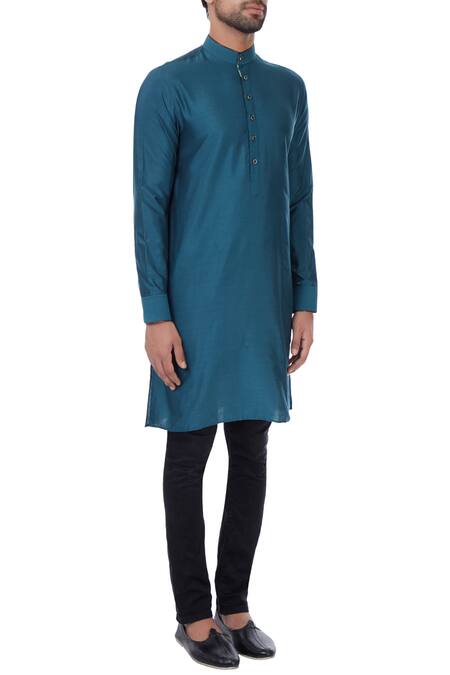 Vavci_Blue Cotton Silk Solid Kurta_Online_at_Aza_Fashions