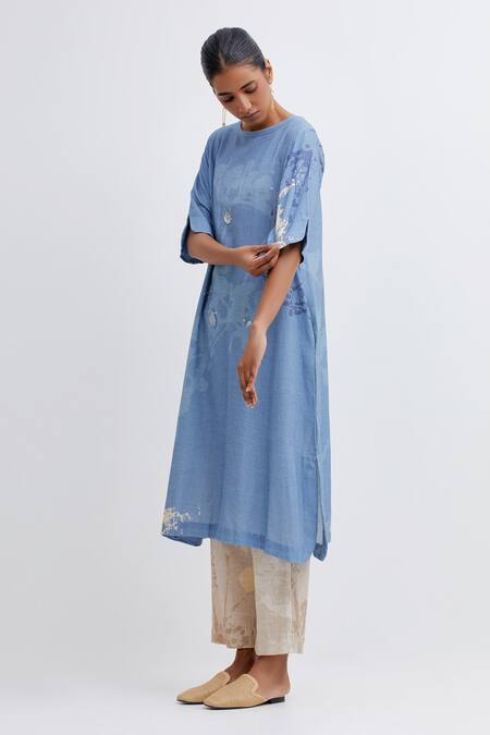 Bhavik Shah_Blue Handloom Cotton Applique Round Neck Straight Foliage Pattern Kurta Pant Set_Online_at_Aza_Fashions