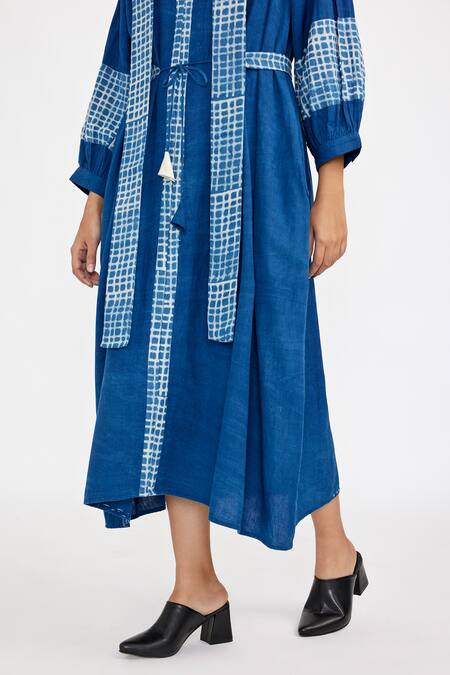 JAYATI GOENKA Blue Cotton V-neck Puffed Sleeve Printed Dress Online at Aza Fashions JAYATI GOENKA_Blue Cotton V-neck Puffed Sleeve Printed Dress _Online_at_Aza_Fashions