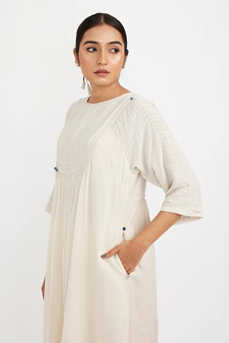 Shop JAYATI GOENKA White Cotton Round Neck Dress Online at Aza Fashions Shop_JAYATI GOENKA_White Cotton Round Neck Dress _Online_at_Aza_Fashions