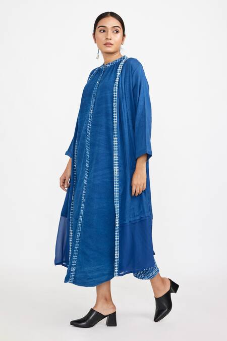 Buy JAYATI GOENKA Blue , Satin Mandarin Collar, Placket Print Dress With Robe Online at Aza Fashions Buy_JAYATI GOENKA_Blue , Satin Mandarin Collar, Placket Print Dress With Robe _Online_at_Aza_Fashions