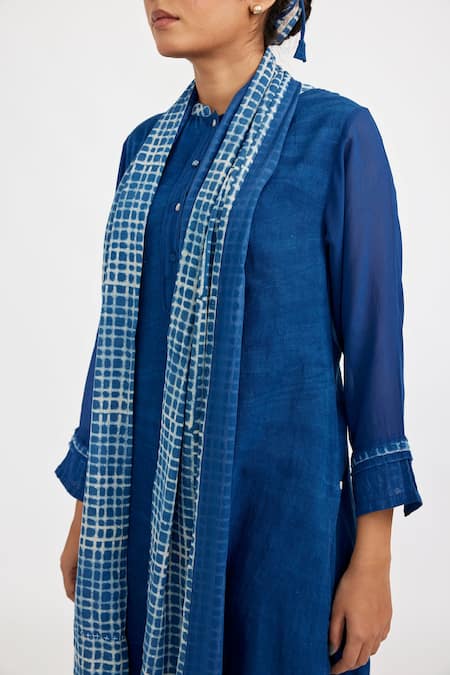 Buy_JAYATI GOENKA_Blue Cotton Mandarin Collar Kurta Set With Hand Block Print Stole _Online_at_Aza_Fashions