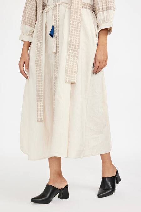 JAYATI GOENKA_White Cotton Embroidery V-neck Placket Print Dress _at_Aza_Fashions