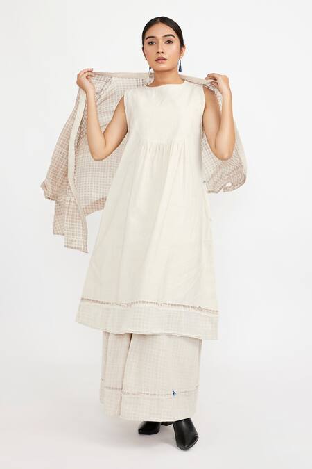 JAYATI GOENKA_White , Satin Tassels Round Checkered Print Belted Robe Skirt Set _at_Aza_Fashions