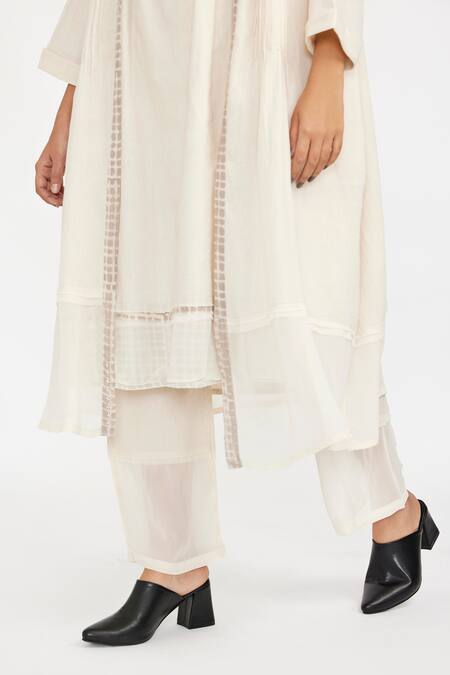 Shop JAYATI GOENKA White Cotton Open Neck, Mandarin Collar Pintuck Robe Solid Tunic Set Online at Aza Fashions Shop_JAYATI GOENKA_White Cotton Open Neck, Mandarin Collar Pintuck Robe Solid Tunic Set _Online_at_Aza_Fashions