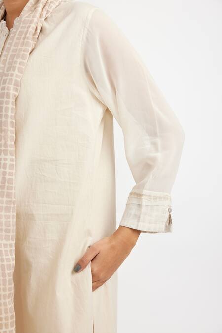 Buy JAYATI GOENKA White Cotton Mandarin Collar A-line Kurta Set With Checkered Print Stole Online at Aza Fashions Buy_JAYATI GOENKA_White Cotton Mandarin Collar A-line Kurta Set With Checkered Print Stole _Online_at_Aza_Fashions