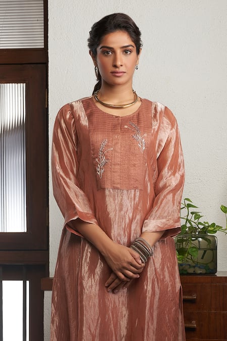 Bodhi Tree_Peach Silk, Viscose, Linen Embroidery Feather Zardozi Yoke Kurta And Pant Set _Online_at_Aza_Fashions