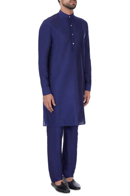 Vavci_Blue Silk Blend Solid Kurta_Online_at_Aza_Fashions