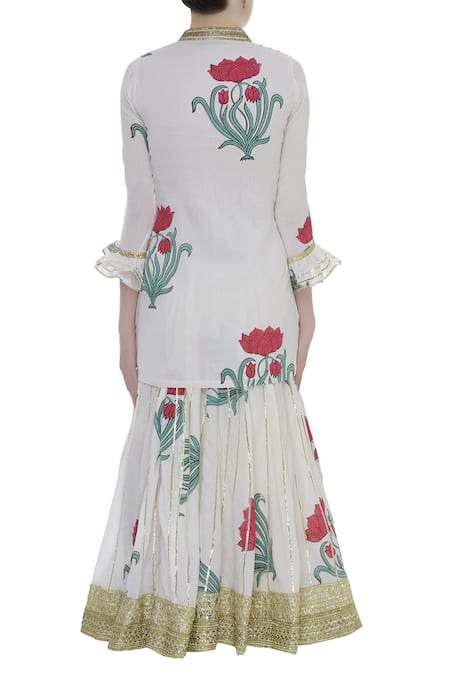 Kunwarani Ritu Floral printed embroidered kurta lehenga set 