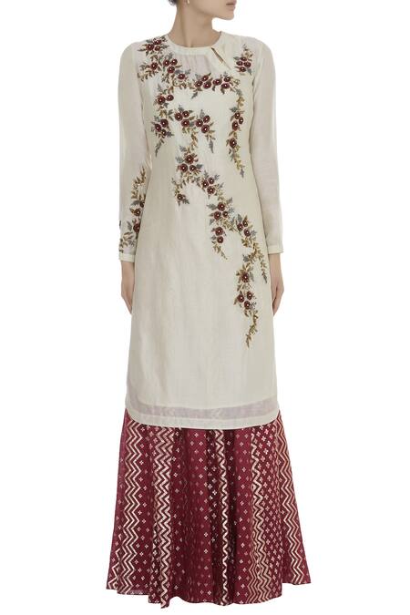 Joy Mitra Ivory Floral Embroidered Kurta Lehenga Set Online at Aza Fashions Joy Mitra_Ivory Floral Embroidered Kurta Lehenga Set _Online_at_Aza_Fashions