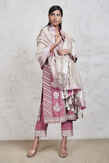 Sue Mue Embroidered Kurta Pant Set 